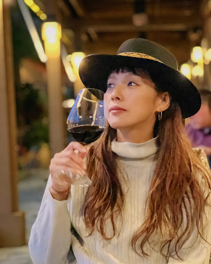 "이상순·유재석과 관계無, 가수 컴백 가능성"…이효리, 안테나行 진짜 이…