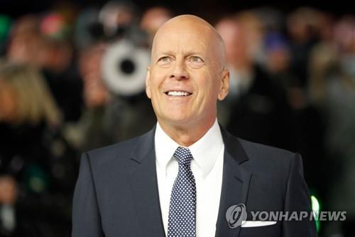 영화 '다이하드'의 액션 스타 브루스 윌리스 치매 진단