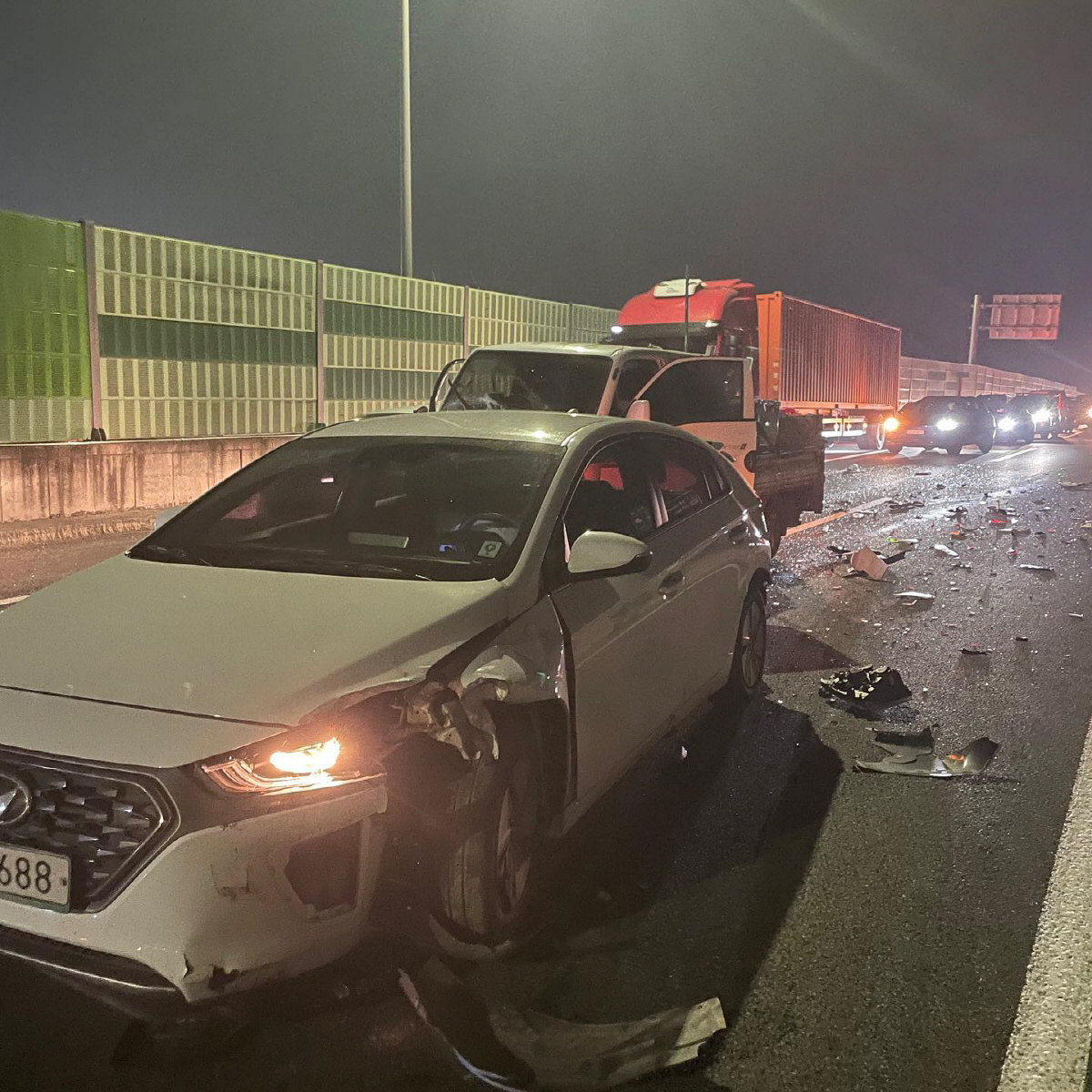 박애리, 3중 추돌사고 '처참한 범퍼' 응급실行...♥팝핀현준 "심장이 …