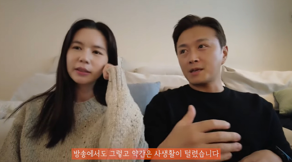 박시은♥진태현 "남들과 사는 방향 달라서 사생활 탈탈 털려" ('작은테레…