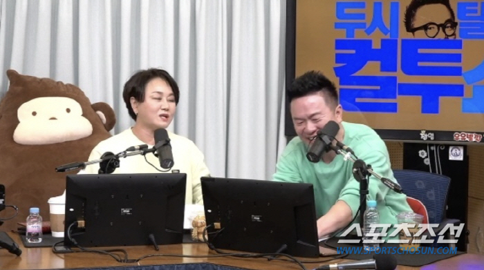 "이제훈 가슴골에 물 흘리면 약수" 이게 라디오에서 할 소리? '수위 조…
