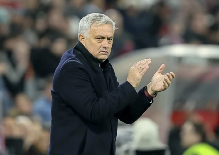 '충격' 위기의 PSG 후임 정하나, 무리뉴 감독과 접촉