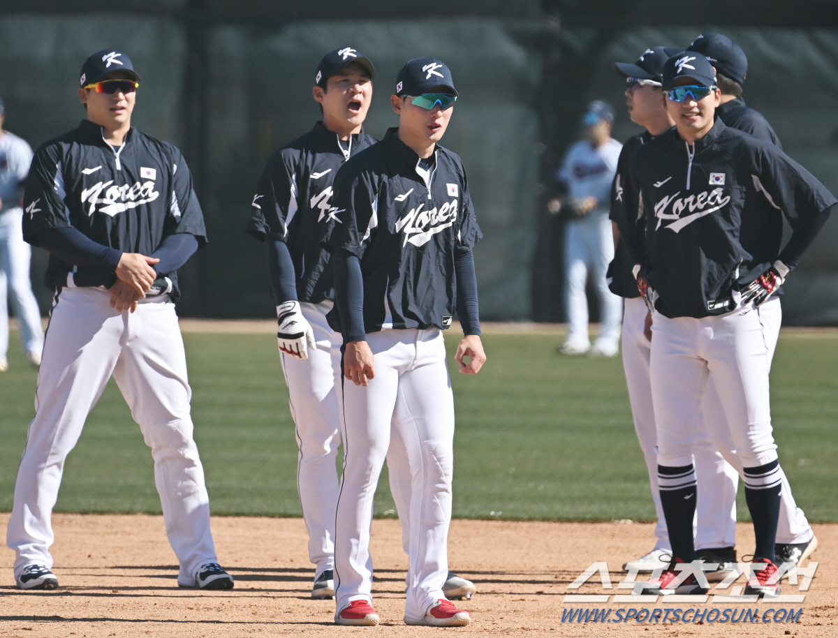 "조금만 더…" 뜨거운 대표팀 훈련 열기, 사령탑도 웃는다[투산 스케치]