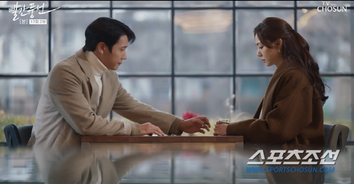 '빨간풍선' 서지혜, 따귀 맞았던 카페서 홍수현과 대면…"넌 날 사람 취…