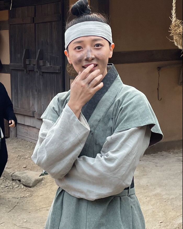 '청춘월담'→'모범택시2' 대세..표예진, 흙칠에도 못 숨기는 아씨 미모