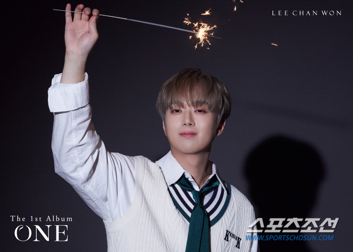 이찬원, 첫 정규앨범 'ONE' 오늘 발매…타이틀 '풍등' 등 13곡 수…