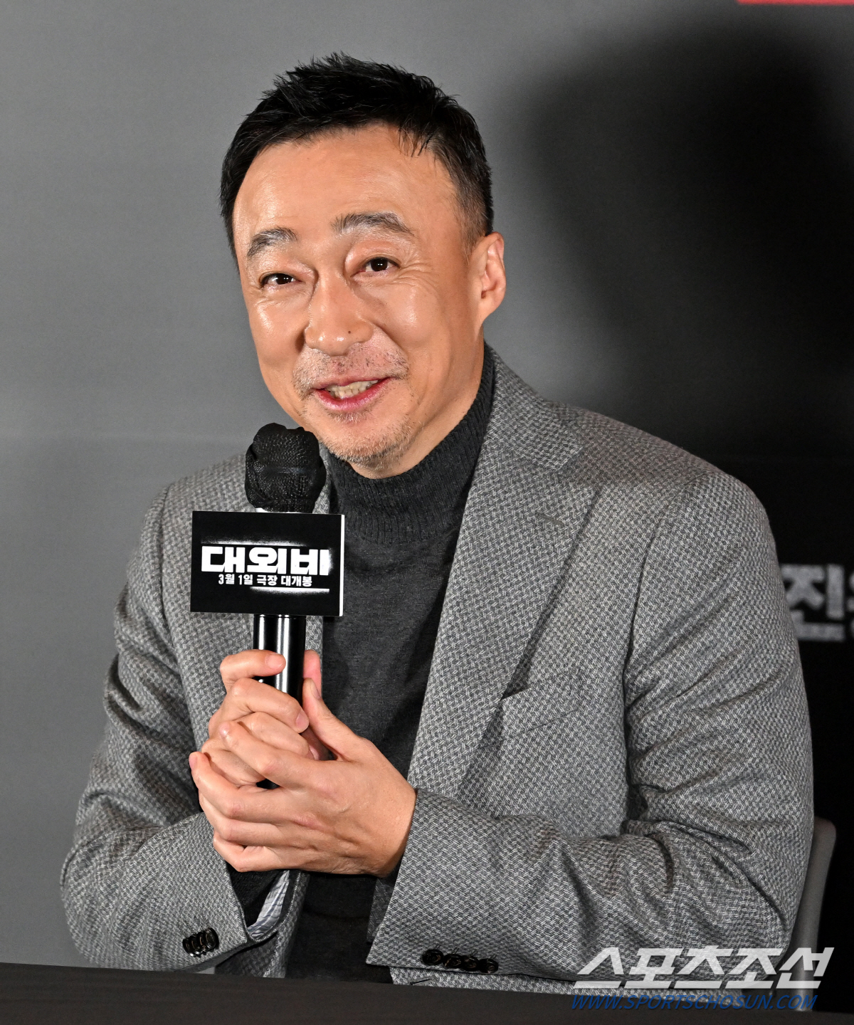 '대외비' 이성민 "조진웅 연기? 너무 잘해서 질투심 생겨"