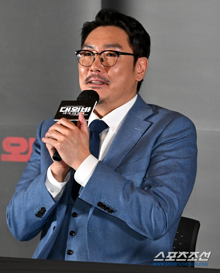 [SC현장] "꼭 극장에서 봐달라"…'대외비' 조진웅X이성민X김무열의 욕…
