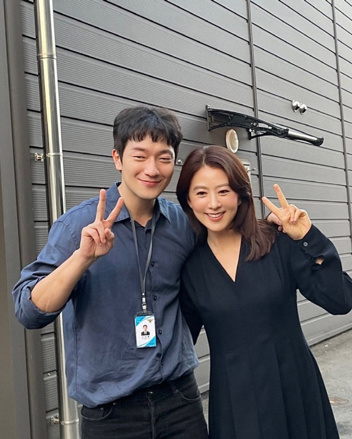 "촬영 중 만난 구씨, 성덕됐다"…김희애도 '구씨앓이' 인증, 손석구와 …