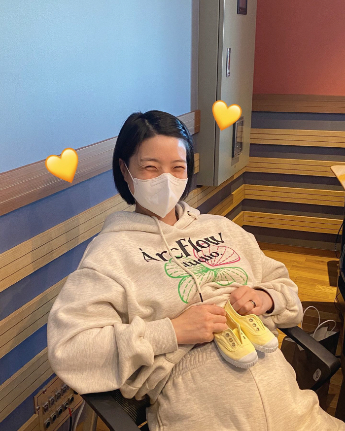 '임신' 안영미, 볼록 D라인 위에 아기 신발 올리고 '활짝'..."완전…