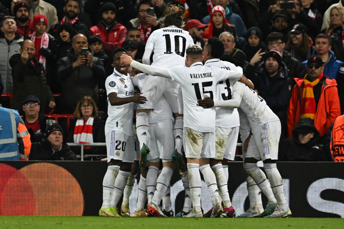 "2-0→2대5 웬일"리버풀,레알마드리드에 대역전패 참사[UCL16강 1…