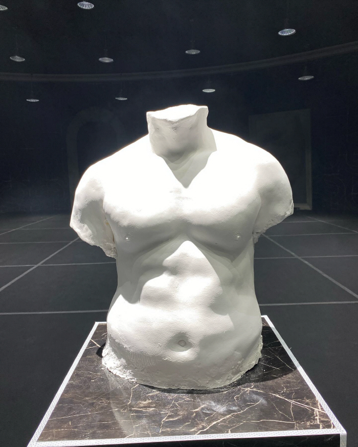'피지컬: 100' 우승자 우진용, 살아남은 토르소 사진에 "죄송해요, …
