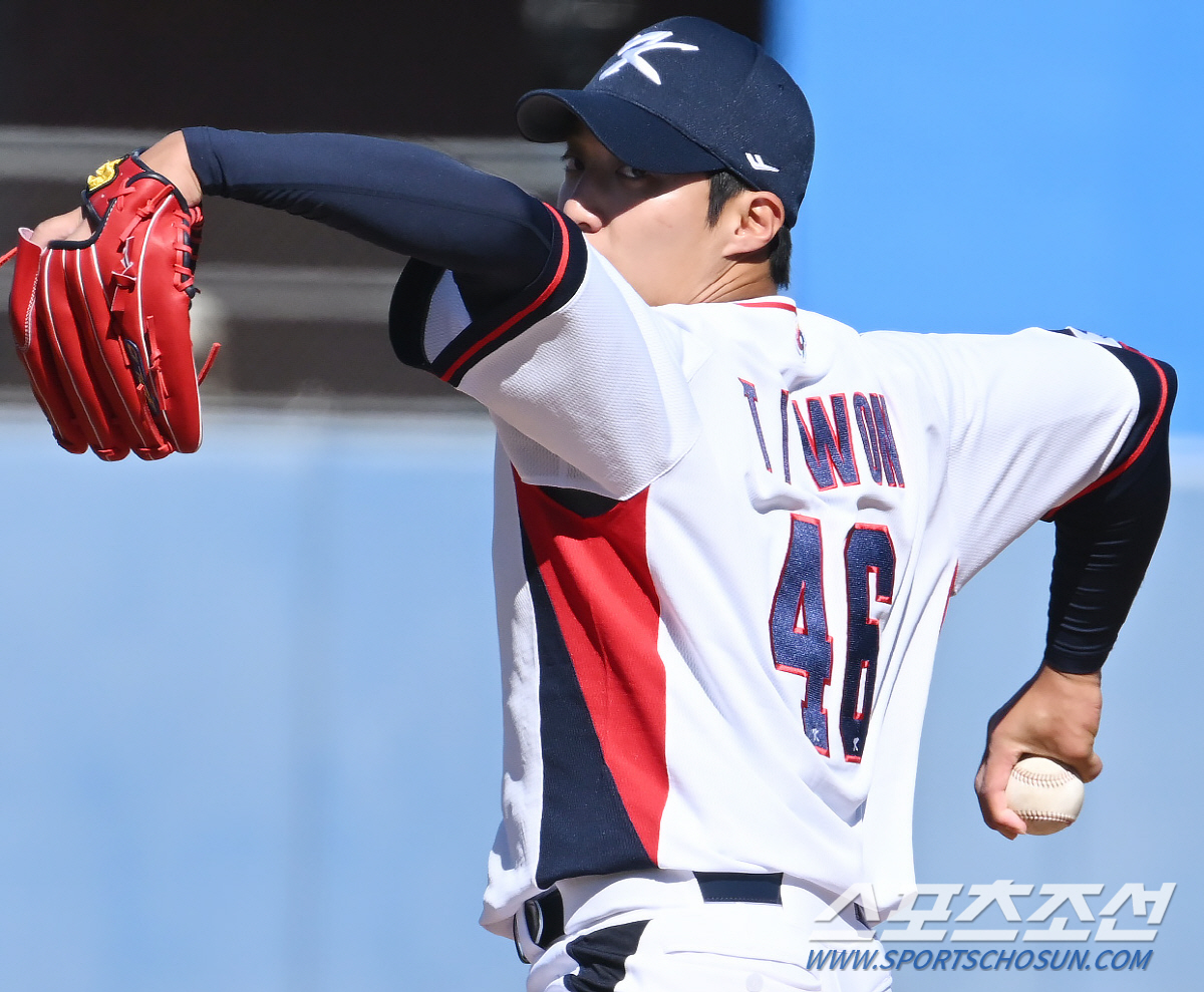 '우완 트로이카' 안우진-원태인-소형준 그리고 문동주, 우완 전성시대 열…