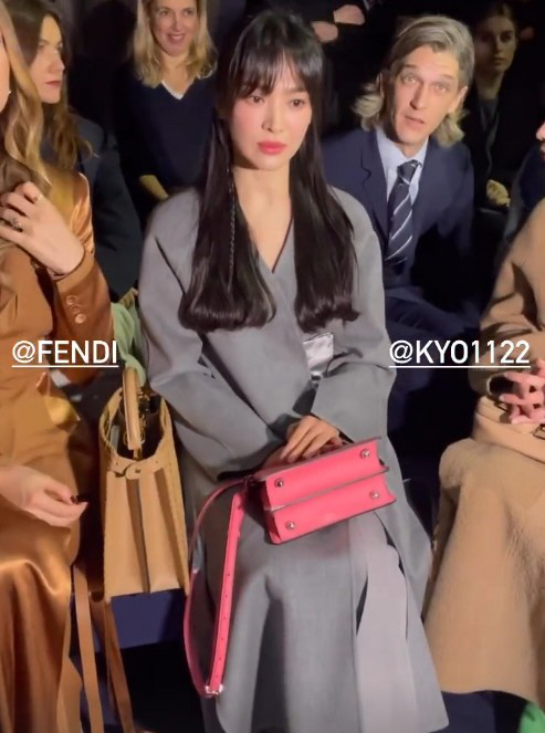 송혜교, 전세계 카메라 앞 '핑크볼' 사랑스러운 인형미모