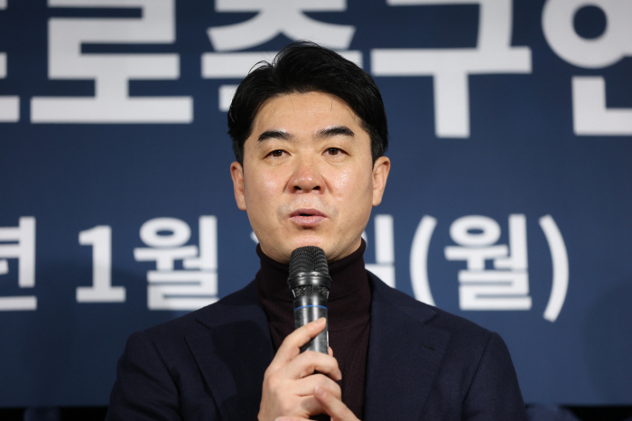 'K리그 앰버서더' 윤정환 감독, K리그1 해설 데뷔