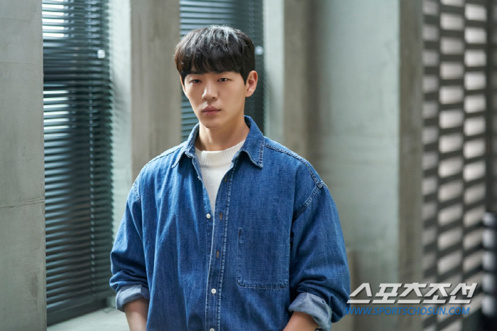 '일타 스캔들' 신재하, 모의고사 성적이 전국 1.2% 였던 '엄친아' …