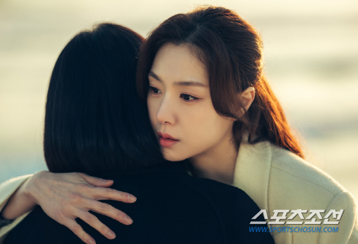 '빨간풍선' 서지혜·홍수현, 일출 바라보며 '우정 목걸이' 꺼내. 이상우…