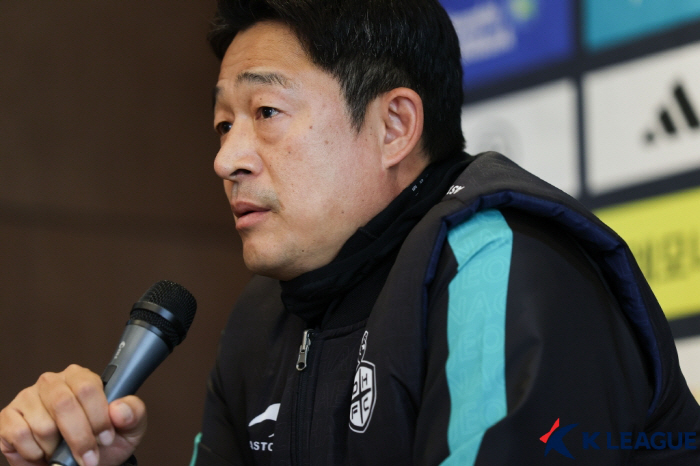 [현장 인터뷰]'볼보이더비' 나서는 이민성 감독 "2년 전 팬들의 눈물 …