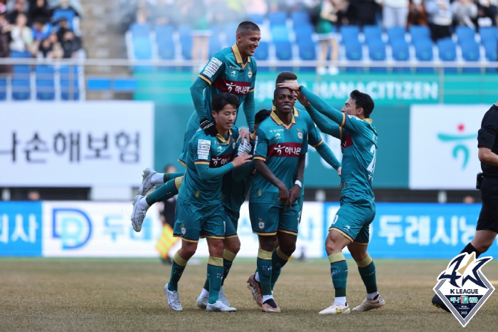 이보다 더 좋을 수 없었던, 대전의 '8년만의 K리그1 복귀전'