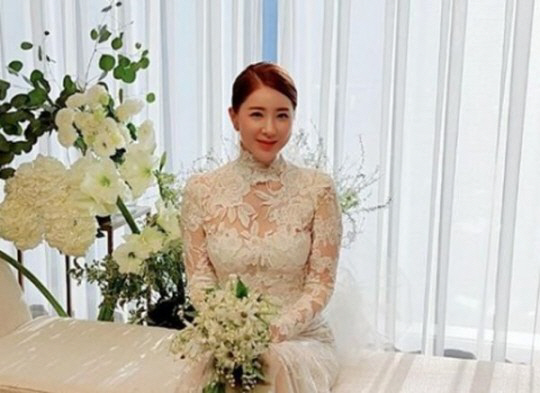 'IT CEO♥' 서인영, 수줍은 결혼소감 "모두들 고맙고 사랑해"