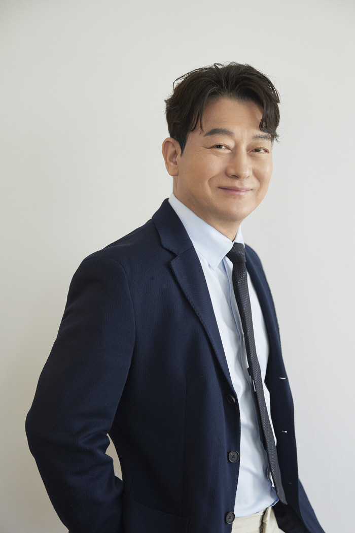 [인터뷰②] '대행사' 조성하 "'재벌집' 후속이라 기대했는데 첫방 4.…
