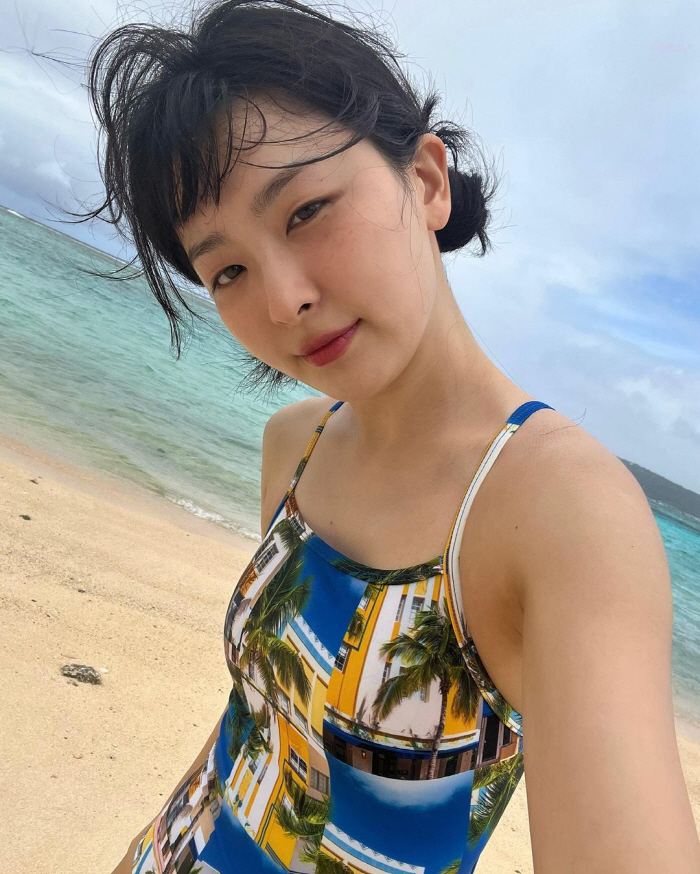 슬기, 과감한 비키니 자태...걸그룹 몸매 종결자