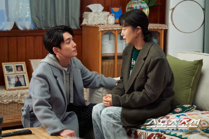 [종합]'일타 스캔들', 해피엔딩 가능할까? 전도연 분량 줄고 노윤서 친…