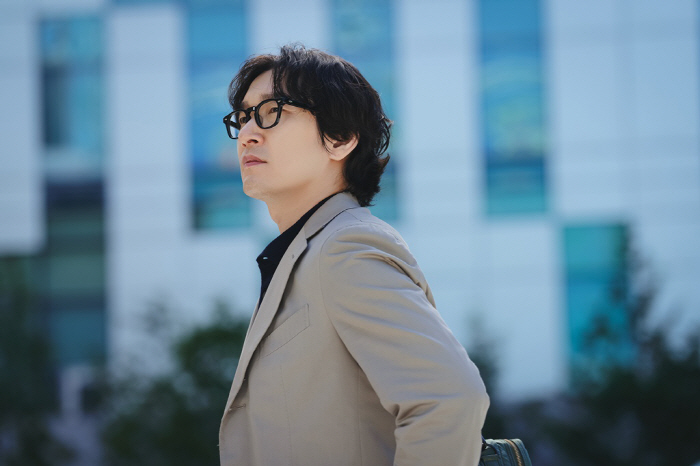 '신성한 이혼' 감독 "조승우 캐스팅된 순간 제작진 모두 기뻐해"