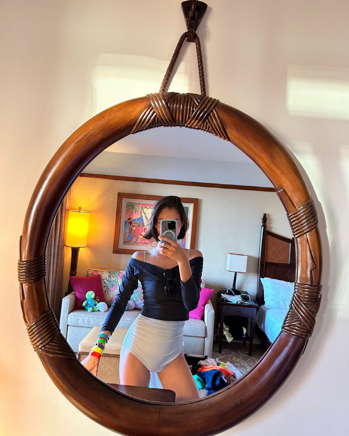 이현이, 모델 엄마의 수영복 몸매...다리 길이가 남다르네