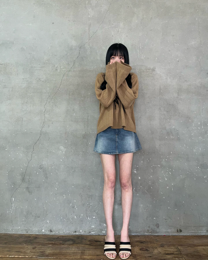 '견미리 딸' 이유비, 심각하게 깡마른 몸매...뼈만 남은 '앙상한 다리…