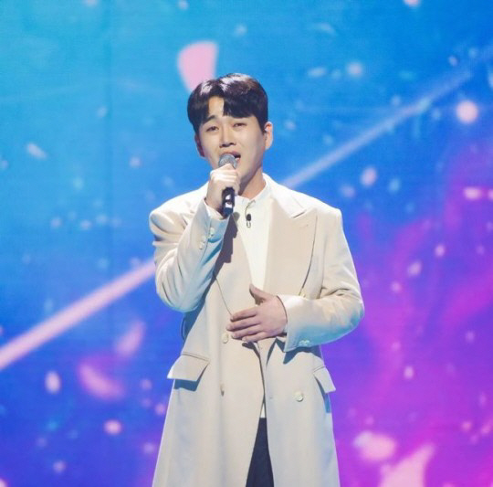 황영웅, 파도파도 괴담…'데이트 폭행' 여친 또 등장 "소주잔 던져" […