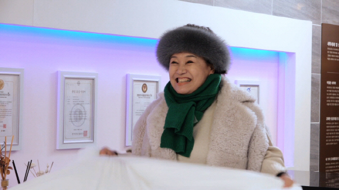 안소영, 권총 때문에 공항 보안 요원에 끌려가 (같이삽시다)