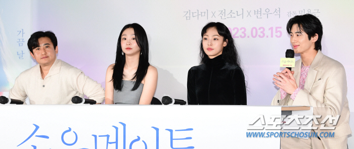 [SC현장] "말하지 않아도 통해"…김다미X전소니X변우석이 그린 '소울메…