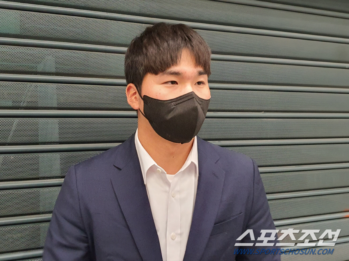 제구 잡고자 구속도 늦춰봤던 1차지명 유망주의 변신. "제구는 신경안쓴다…