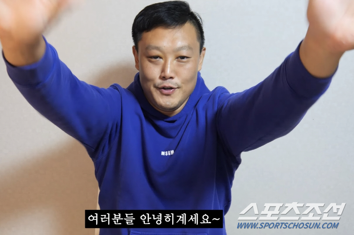 "여러분들 안녕히 계세요." 황인수에 패한 명현만, 깨끗하게 승복하고 사…