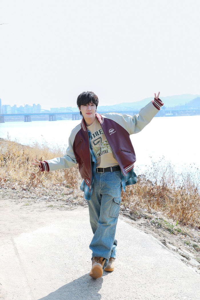 방탄소년단 제이홉, 솔로 싱글 '온 더 스트리트' 공개…제이콜과 특급 시…