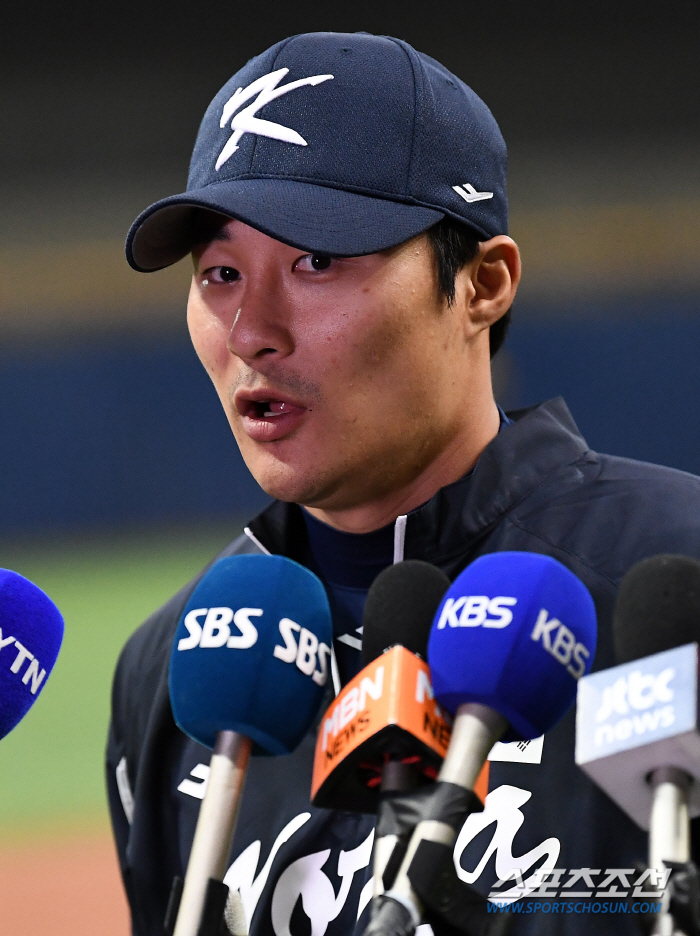 "나이스볼!" 김하성도 깜짝 놀란 원태인의 마구…ML 리거도 '아차' […