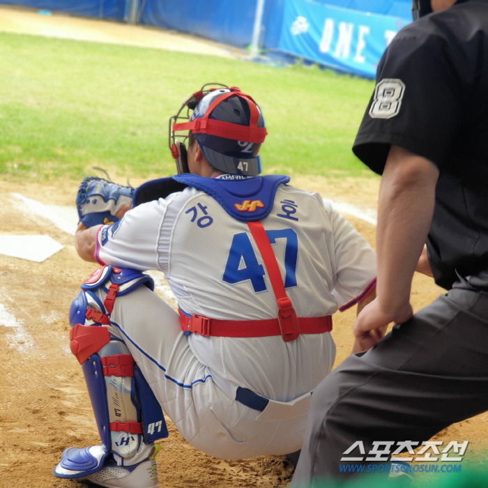 "일본투수 같다. 5월 콜업 가능" 베일 벗은 1라운더 루키의 놀라운 볼…