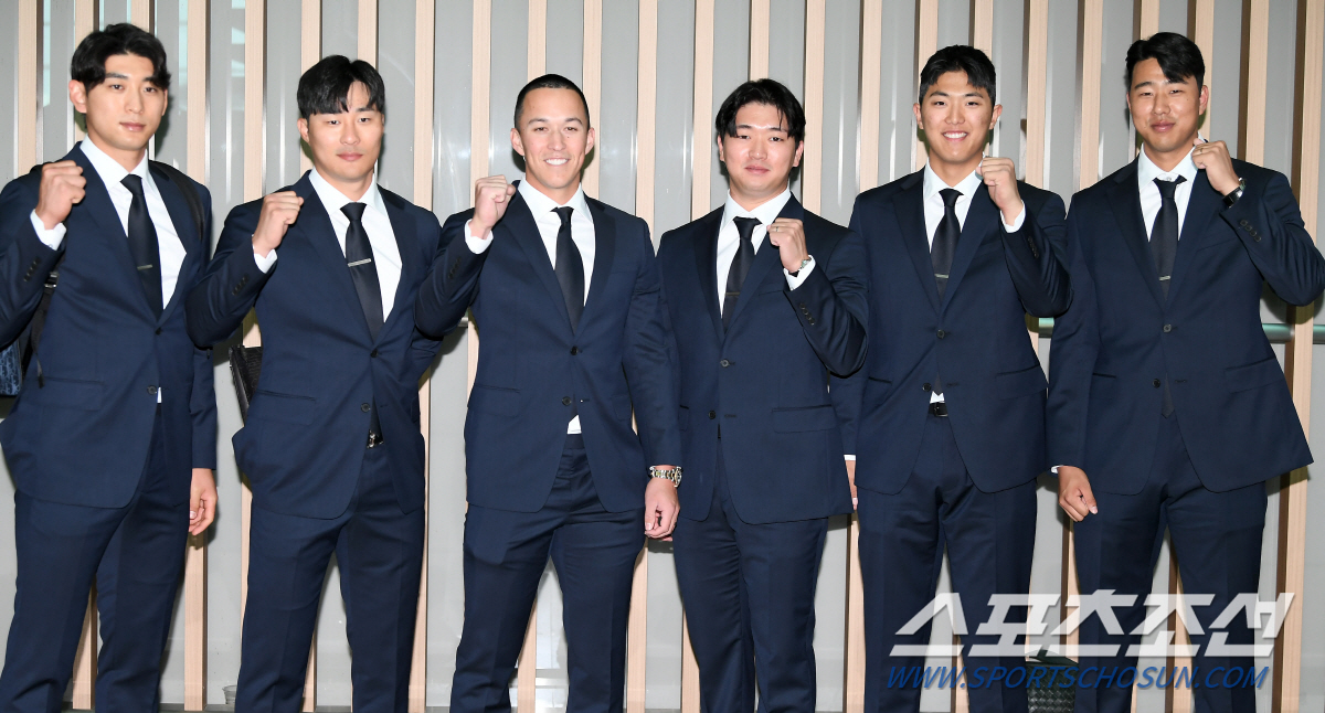 '걸전의 땅 일본 출국' ML 키스톤콤비 에드먼·김하성 '눈빛만 봐도 통…