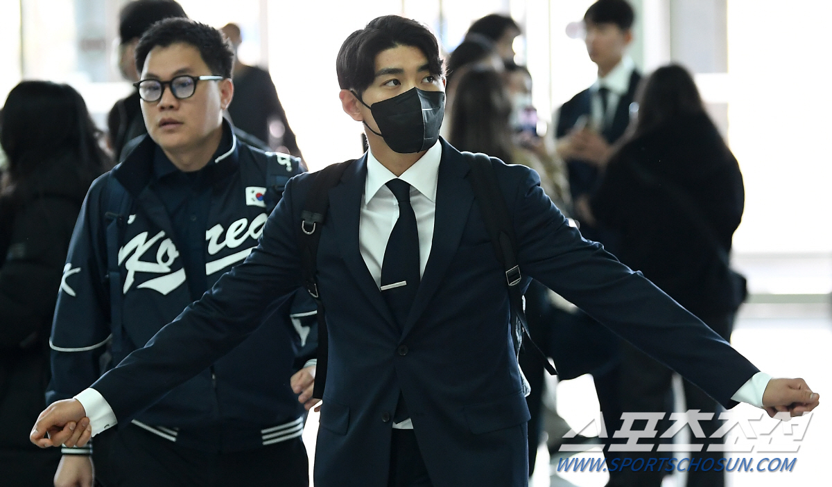 '걸전의 땅 일본 출국' ML 키스톤콤비 에드먼·김하성 '눈빛만 봐도 통…