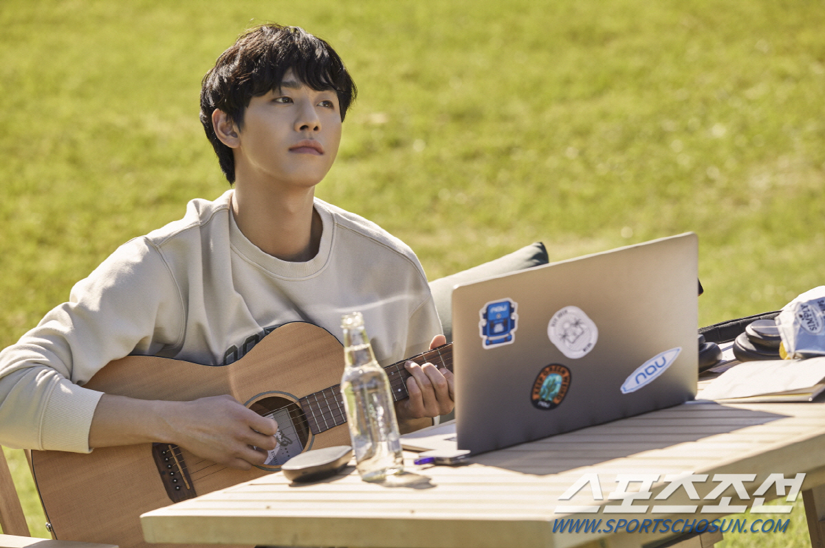 나우(nau), ‘가먼트다잉 포틀랜드 스?? 시리즈’ 출시