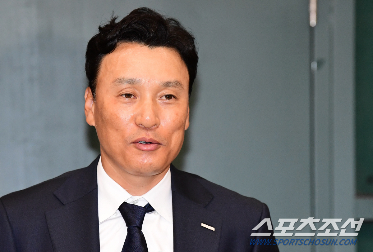 WBC전사들에게 이승엽의 일본전 당부 "연봉차이 엄청나. 우린 몸뚱아리로…