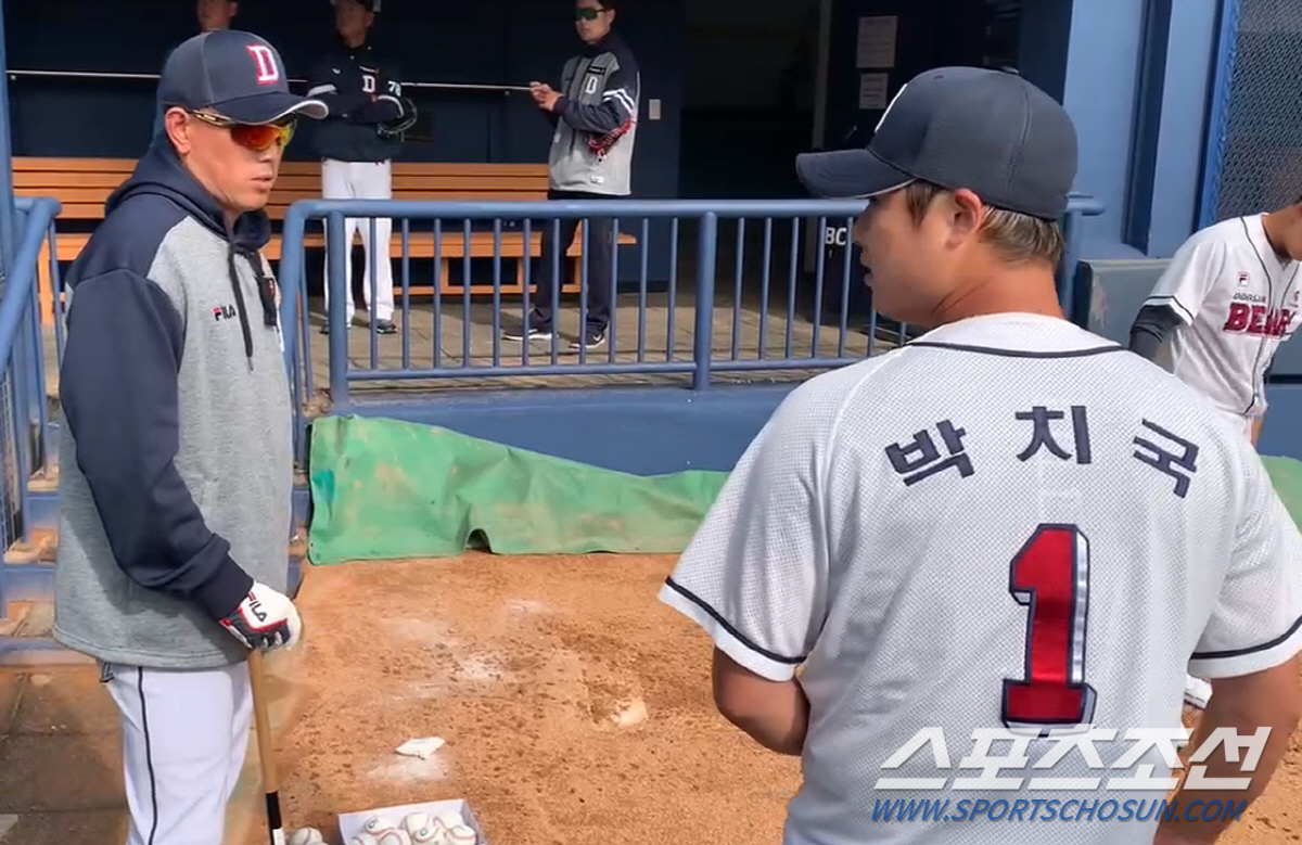 '올해는 통증 걱정 없이~' 박치국 '윤준호와 25구 찰떡 케미' [잠실…