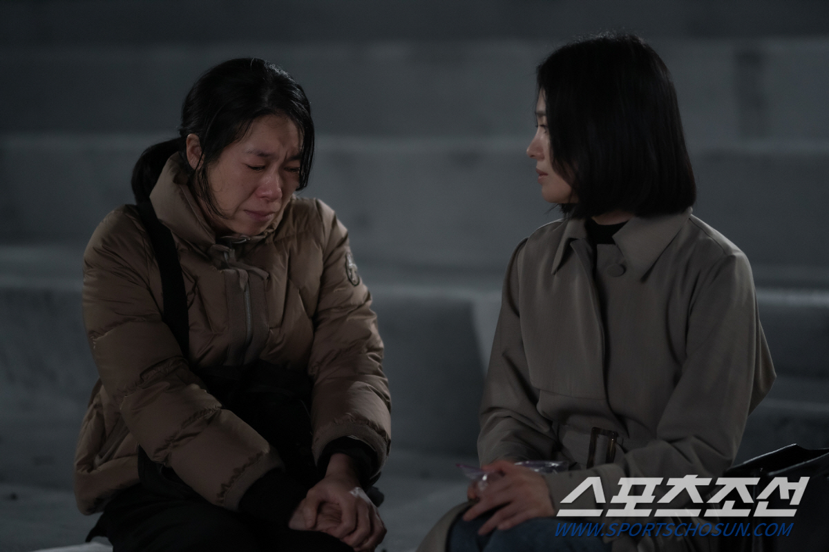 [종합]'더 글로리', 한 치의 자비도 없는 '복수극'을 이렇게 통쾌해 …