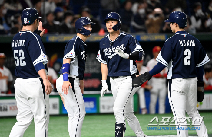 '분노의 홈런쇼' 이강철호, 중국전 20점 차 콜드게임 승리로 마무리[도…