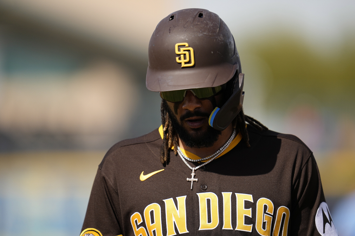 '4498억 김하성 동료' 무릎 부상 경기 제외, 또 말썽이 난 걸까