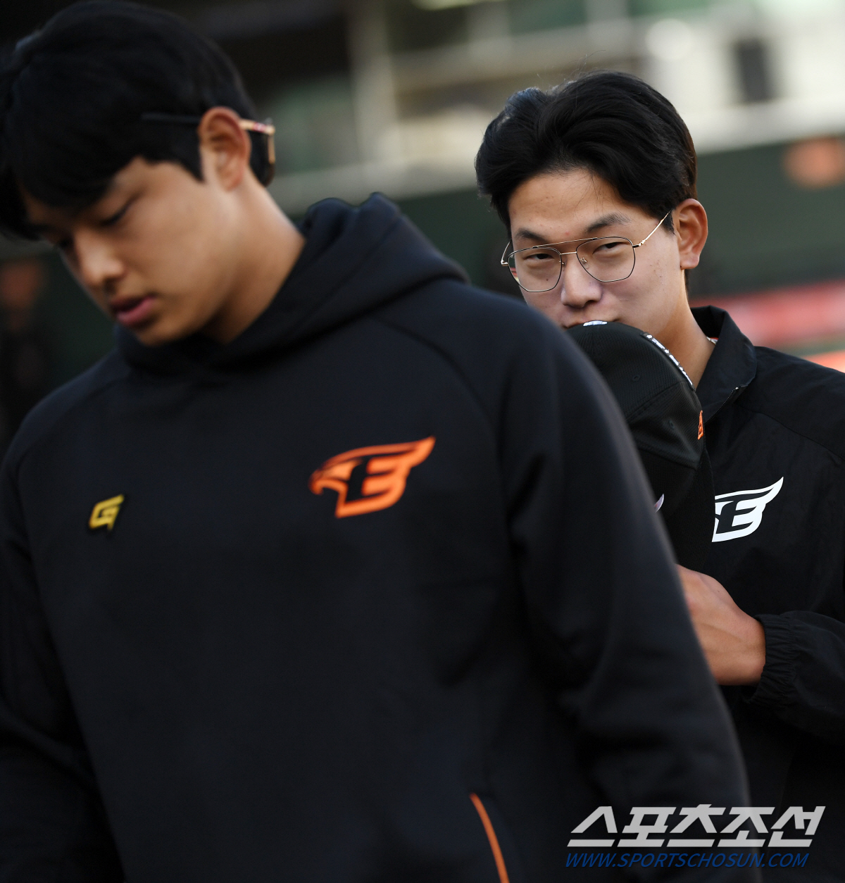 '158km 직구 뒤에 숨겨진 수줍음' 한화 김서현, 아직은 카메라 앞이…
