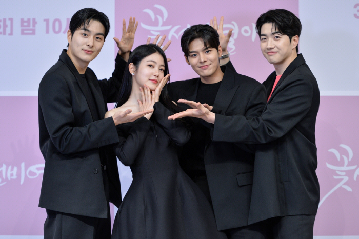 [SC현장] "연진아, 사랑 한번 받아보자"…'더 글로리' 신예은, 첫 …