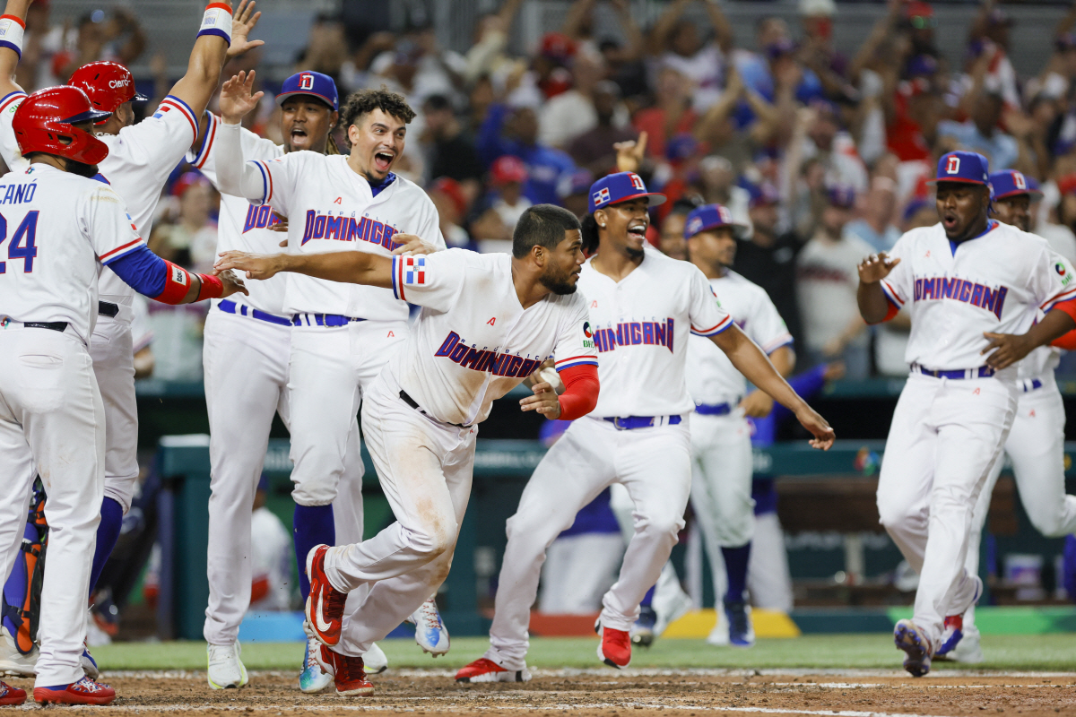'다혈질 국민들이 본다' 전운 감도는 카리브해 라이벌전, D조 2위는?[…