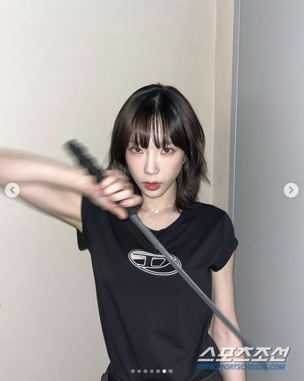 'SM 대표' 태연, 이번엔 "생각이 멈추지 못한는 건 끔찍한 고통". …